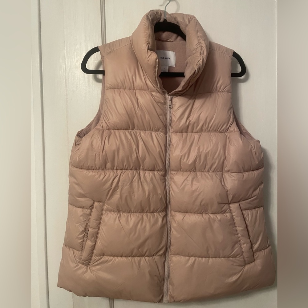 Old Navy Puffer vest, size‎ large  light rose/tan/flesh color